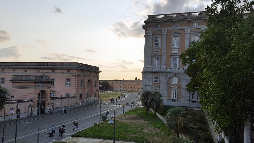 L'Insolita Reggia Caserta Dış mekan fotoğraf