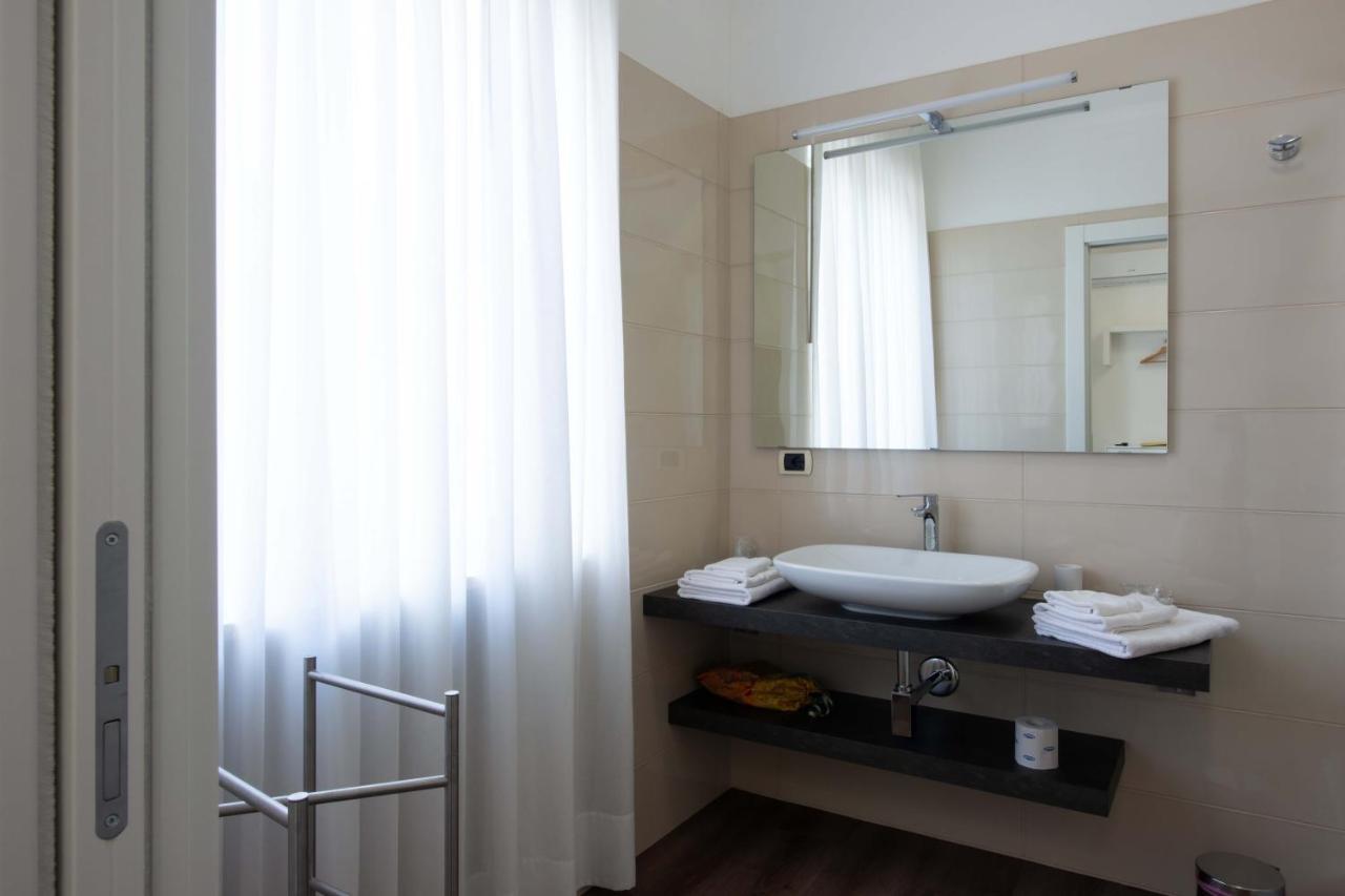 L'Insolita Reggia Caserta Dış mekan fotoğraf