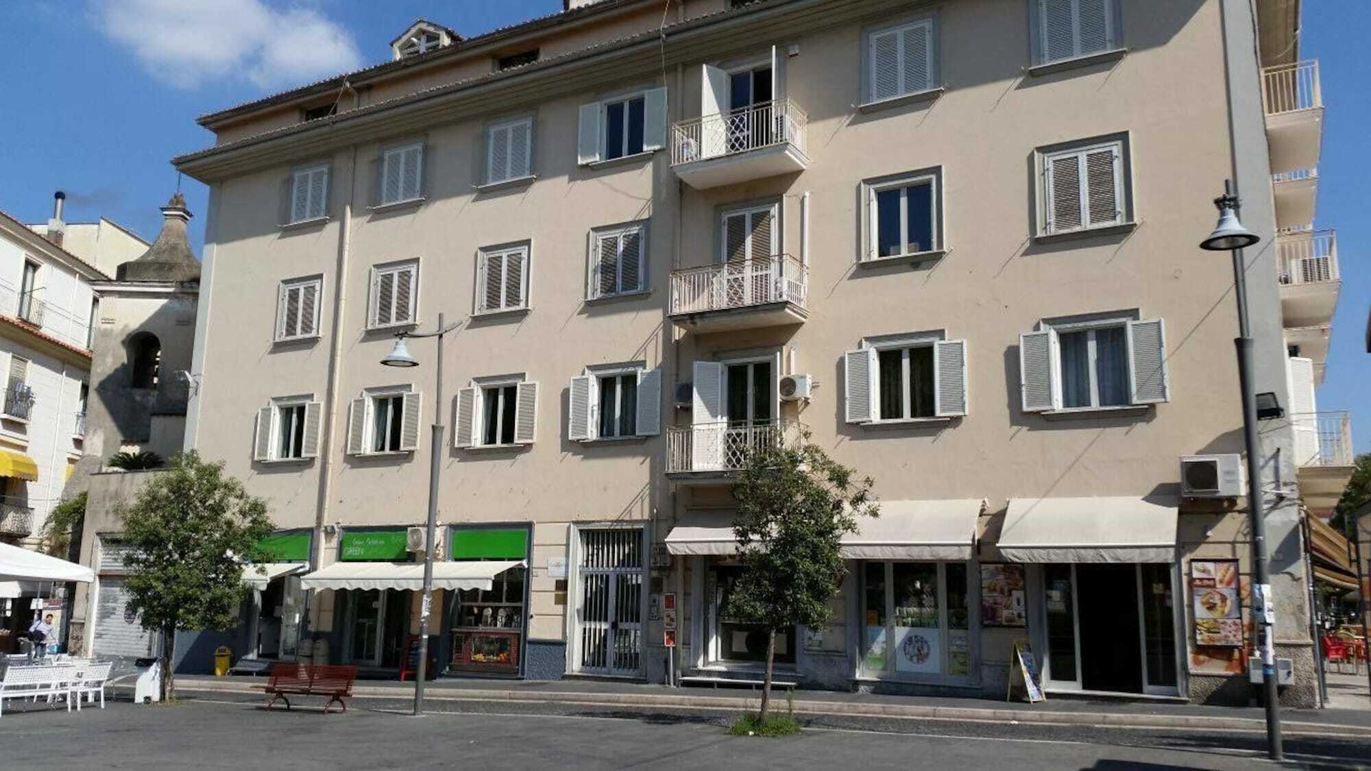 L'Insolita Reggia Caserta Dış mekan fotoğraf